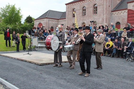 Editiepajot_roosdaal_kalmkunstfestival_begonnen_foto_jacky_delcour__5_