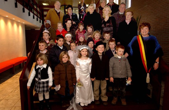 2008-02-15_kinderen_trouwen_1_gr_-_spl