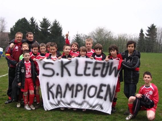 Leeuw_miniemen_kampioen_