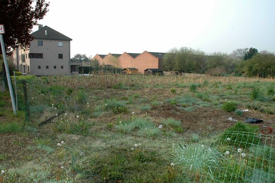 Halle_hoek_devlemincklaan_gr