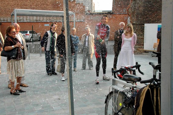Halle_roesems_opent_fietstalling_1_gr