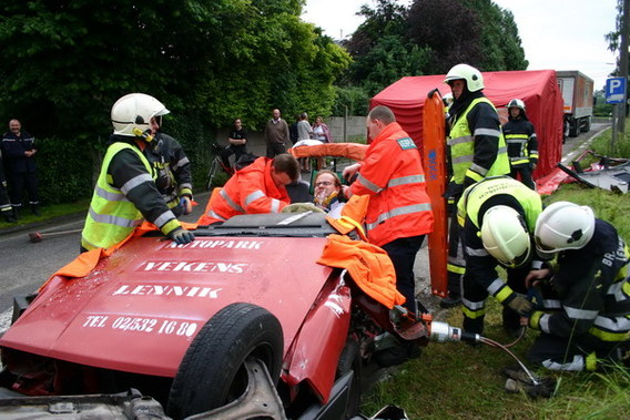 Oefening_brandweer_lennik_foto_tom_vierendeels_editiepajot