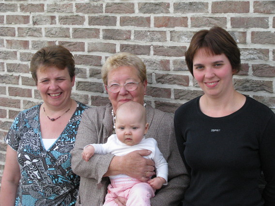 Colpaert_galmaarden_viergeslacht_iewke_1