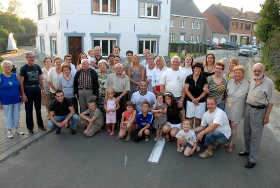 Colpaert_feest_dorpstraat_1