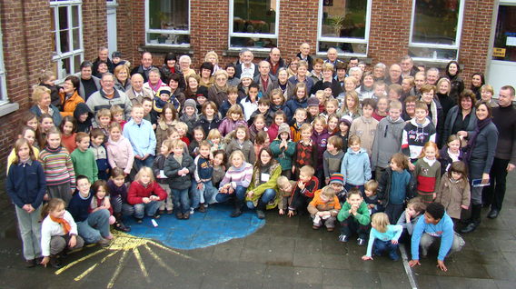 Deschuyffeleer_grootoudersfeest_2008__21_