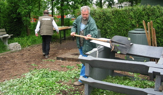 Editiepajot_ternat_composteren_foto_guido_van_cauwelaert