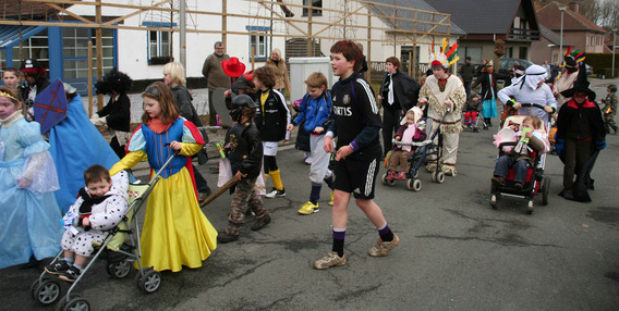 Editiepajot_roosdaal_carnavallombeek_foto_03_willy_appelmans