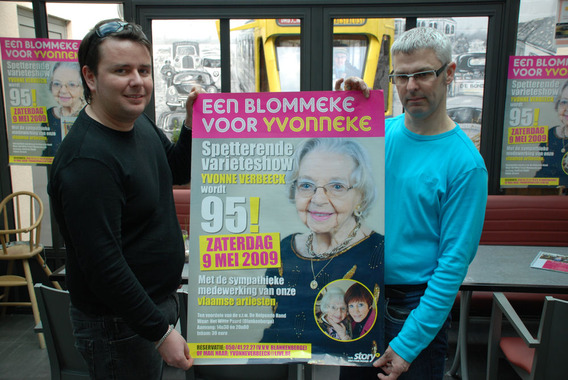 Editiepajot_asse_een_blommeke_voor_yvonneke_foto_steven_walravens