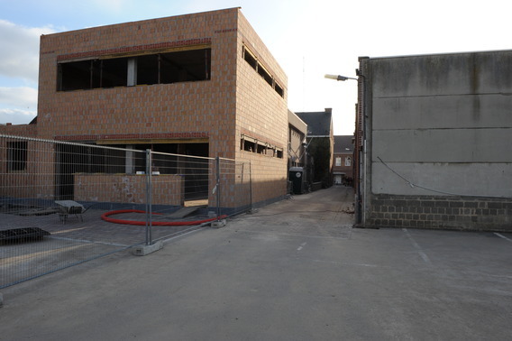 Colpaert_galmaarden_parking_1