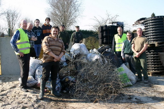 Editiepajot_roosdaal_zwerfvuilactie_foto_tom_vierendeels__3_