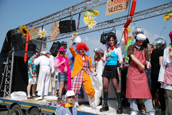 Editiepajot_opwijk_carnaval_2009_foto_steven_walravens