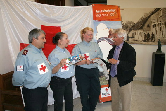 Editiepajot_dilbeek_rode_kruis_burgemeester_foto_jean-pierre_schoukens