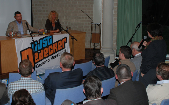 Editiepajot_dilbeek_verkiezingsroadshow_lijst_dedecker_foto_steven_walravens