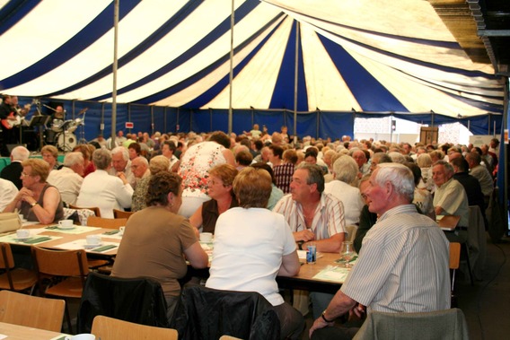 Editiepajot_roosdaal_seniorenfeest_foto_03_willy_appelmans