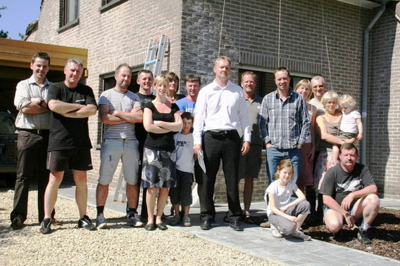 Editiepajot_liedekerke_buren_helpen_foto_jacky_delcour