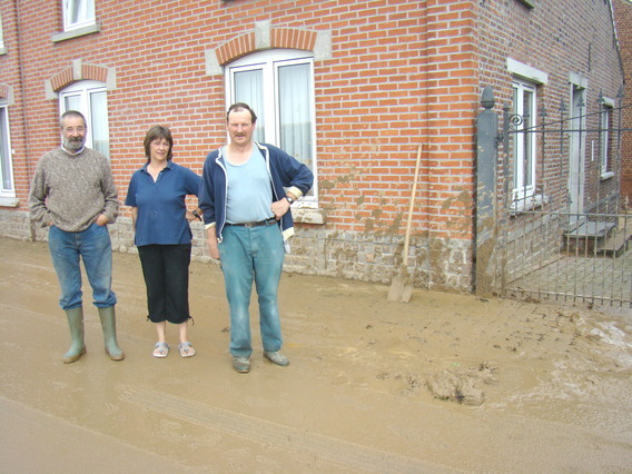 Felle_regenval_27_juni_09_herne_foto_deschuyffeleer__6_