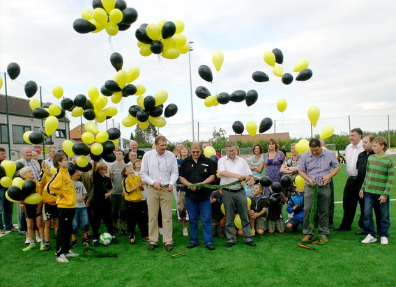 Pep_opening_voetbalterrein