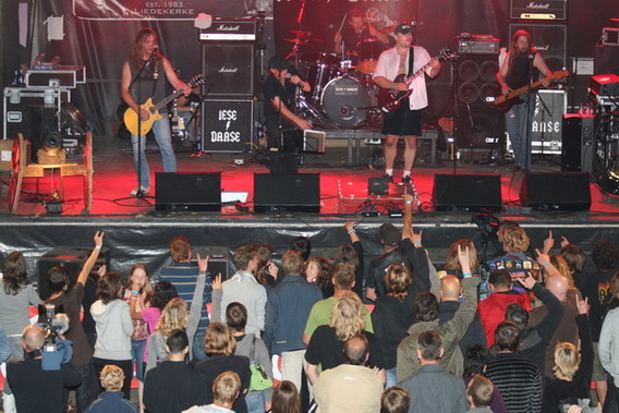 Editiepajot_liedekerke_verslag_plesj_rock_foto_jacky_delcour