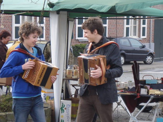 Editiepajot_gaasbeek_rommelmarkt_foto_kos