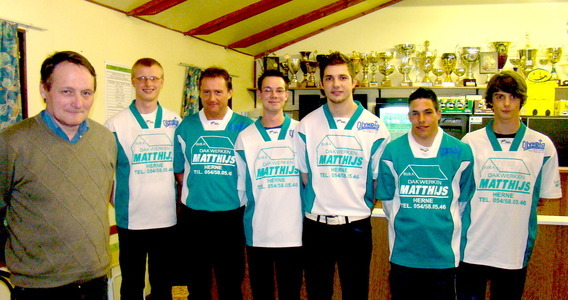 Pelote_club_bever_voorstelling_ploeg_2010_-_deschuyffeleer__5_