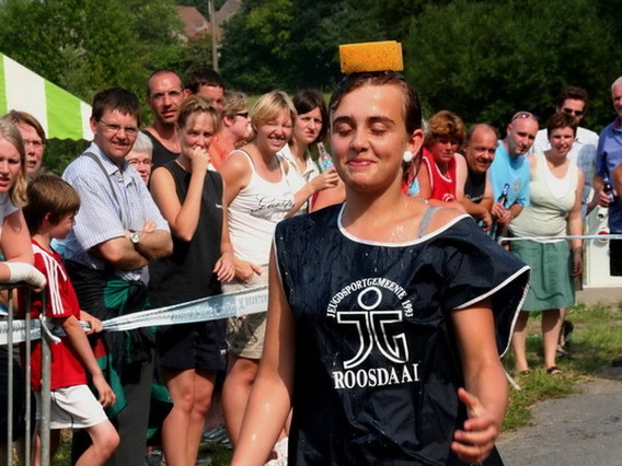 Editiepajot_roosdaal_waterdraagster_sylvie_001_foto_willy_appelmans