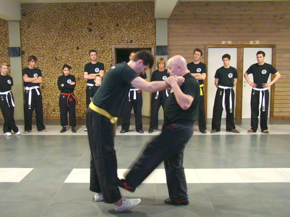 Self_defence_kring_herne_-_deschuyffeleer__2_