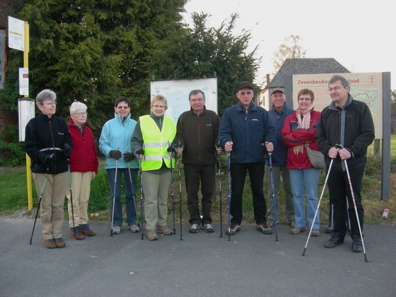 Editiepajot_roosdaal_kvlvstrtijtemnordicwalking_foto_01_willy_appelmans