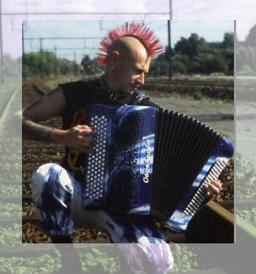 Editiepajot_roosdaal_indeluwtemarino_punk_foto_01_willy_appelmans