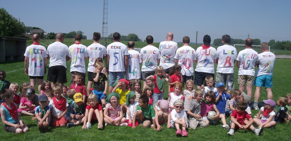 Voetbal_papa_s_en_kleuters_juni_2010__7_