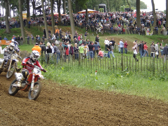 Editiepajot_motocross_kester_2010_veel_toeschouwers_02_-_foto_patrick_nerinckx