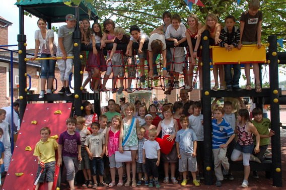 Editiepajot_bart_devill__nieuw_speelkasteel_springveer