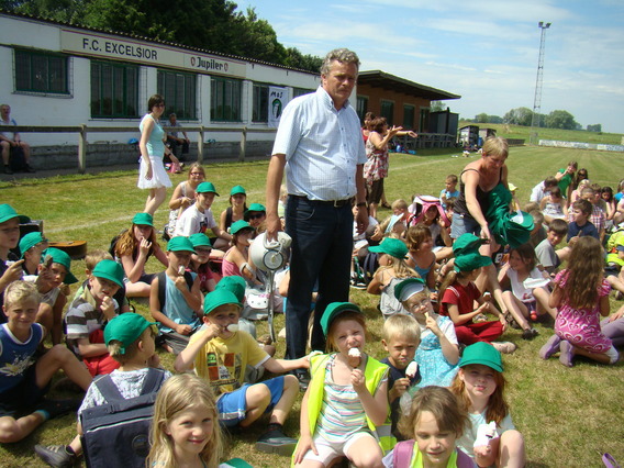 Ak_cent_laatste_schooldag_en_vuil__6_