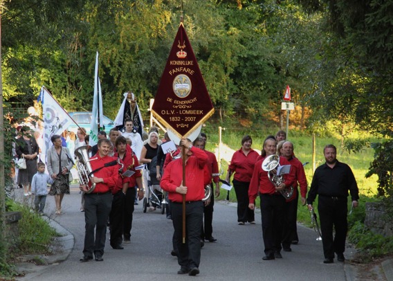 Editiepajot_roosdaal_processielombeek_foto_01_willy_appelmans