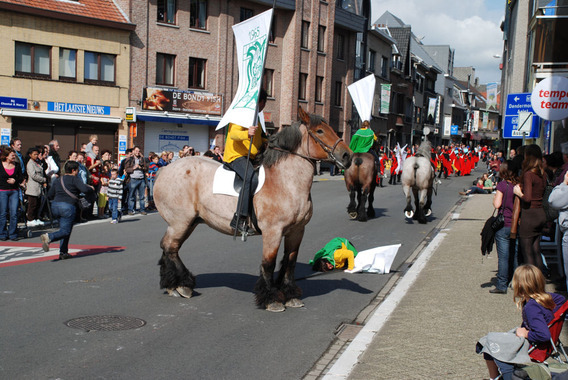 Editiepajot_asse_hopduvelstoet_4_foto_steven_walravens