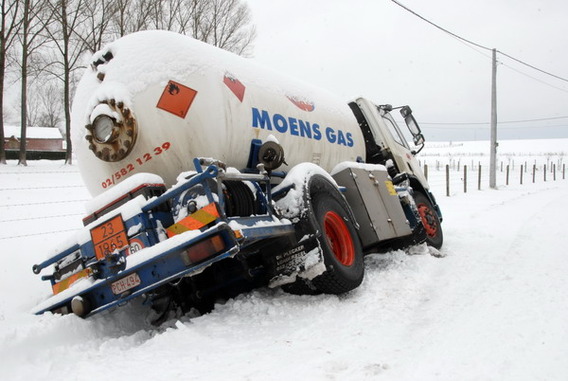 Editiepajot_lennik_camion_in_de_beek_foto_dirk_vanderheyden