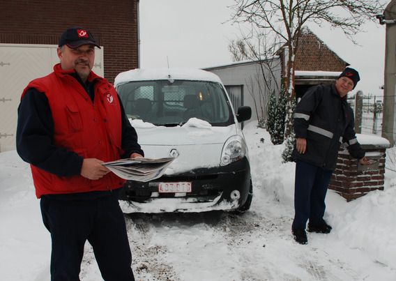 Editiepajot_borchtlombeek_postbodes_trotseren_winters_sneeuwtapijt