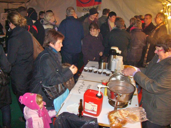 Wintermarkt_bever_jan_2011_-_dezschuyffeleer__8_