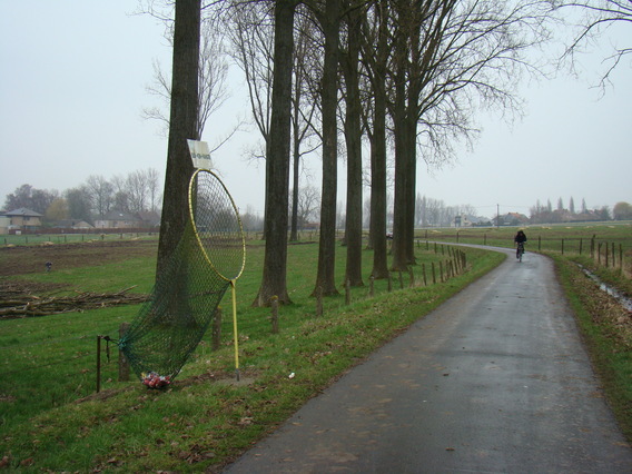 Sluikstorten_in_de_omgeving_van_de_processiestraat_herne_feb_2011-deschuyffeleer__16_