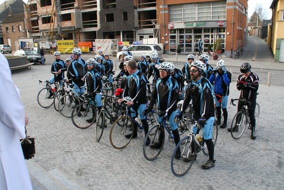 Editiepajpot_liedekerke_fietsenwijding_6_maart_2011_foto_jacky_delcour