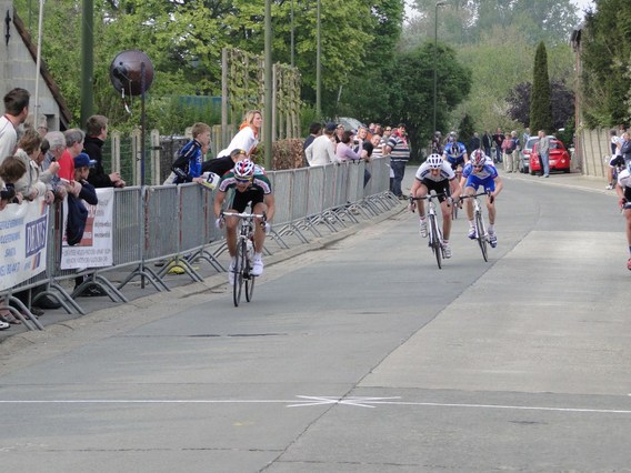 Koers_herfelingen_april_2011-_deschuyffeleer__25_