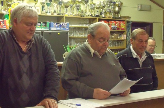 Pelote_club_bever_voorstelling_ploeg__april_2011_-_deschuyffeleer__5_