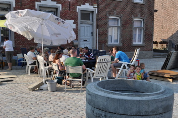 Editiepajot_sint-pieters-leeuw__burenfeest_pastorijstraat__1_