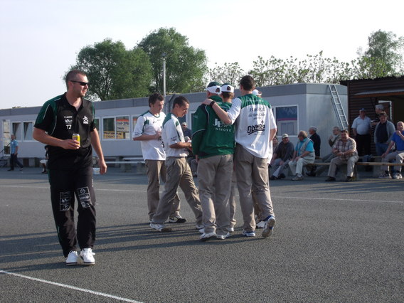 Kaatsen_derby_bever_kokejane__1_mei_2011_-___deschuyffeleer__14_