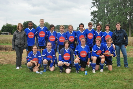 Editiepajot_ternat_dames_fc_ternat_foto_gerrit_achterland