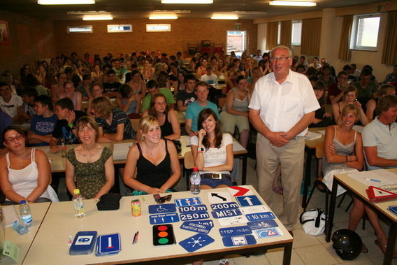 Editiepajot_roosdaal_verkeerslessen_commissaris_freddy_sonneville_foto_gerrit_achterland