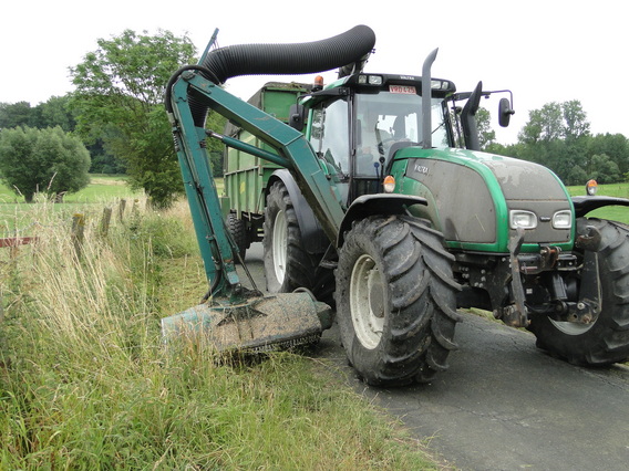 Berm_maaien_juni_2011_-_deschuyffeleer__3_