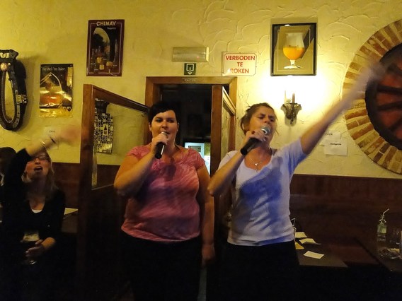 Karaoke_-_sofie_-_juni_2011__18_