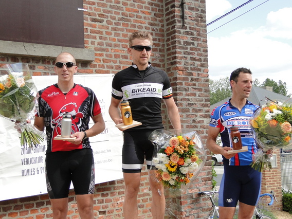 Ronde_van_bever_2011_-_deschuyffeleer__3_
