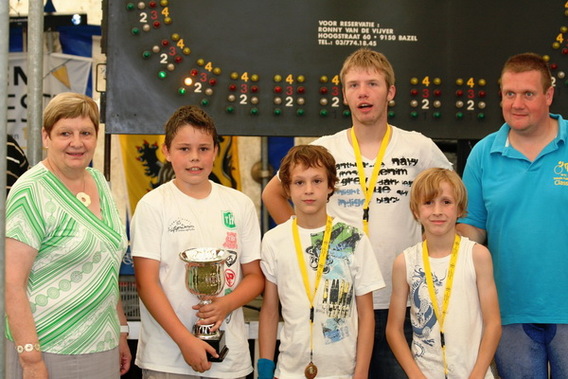 Editiepajot_liedekerke_buurtfeest_boerenkrijglaan_foto_jacky_delcour__1_