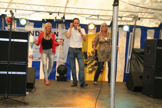 Editiepajot_liedekerke_buurtfeest_boerenkrijglaan_foto_jacky_delcour__2_